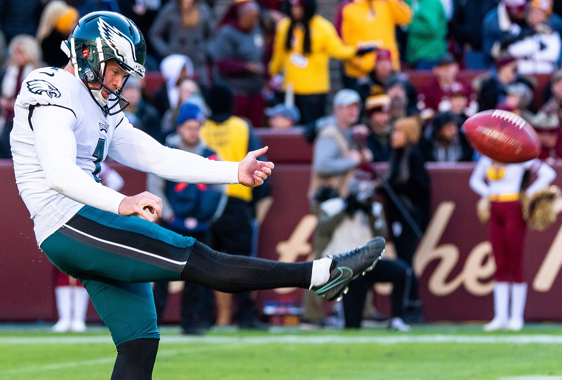 Cameron Johnston turns three punts into a field-position win as Pittsburgh handles Indianapolis