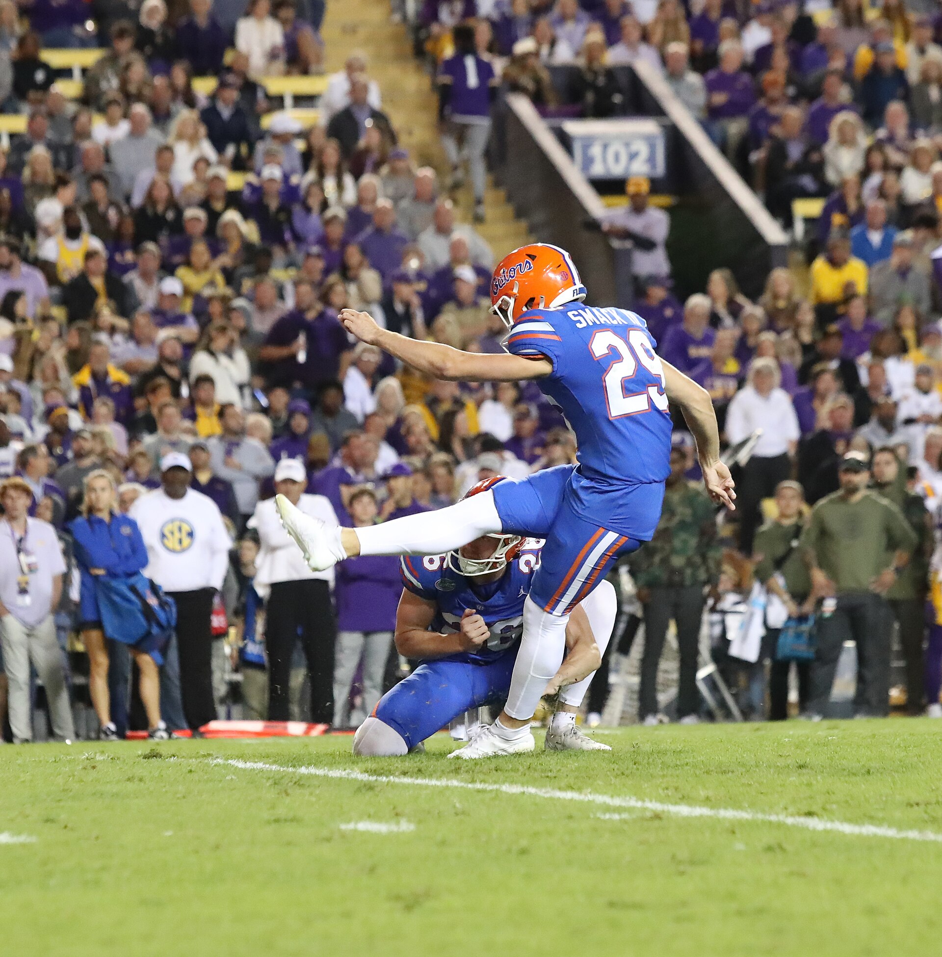 Jeremy Crawshaw’s eight-punt workload made Denver’s overtime win a field-position fight